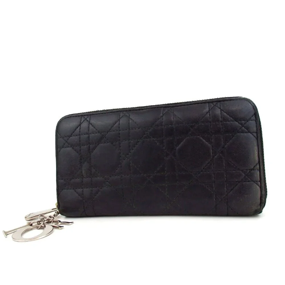 Authentic Christian Dior 25MA 1123 Lady Dior Cannage Stitch Zip Around purse